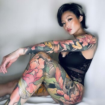 Tattoo model Quinn Vo