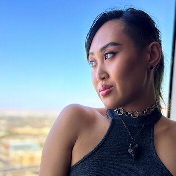 Tattoo artist Florence pham