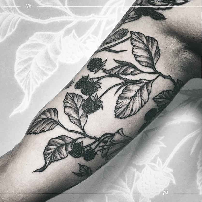 Tattoo artist Anastasiya Yatsson black dotwork linework authors design tattoo | Moscow, Russia