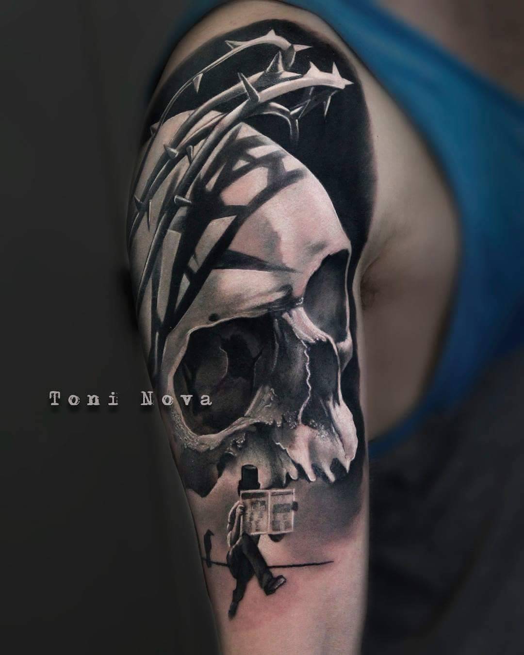 Tattoo artist Toni Nova, color and black&grey portrait tattoo realism, surrealistic tattoo | Barcelona, Spain