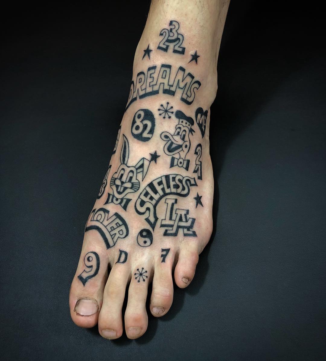 Tattoo artist Luxiano 31, authors style color and black tattoo, traditional, lettering | Mexico