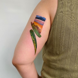 tattoo #44115 | Tattoo Artist Sasha Marsh