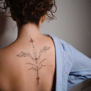 Female Black Ornamental tattoo on Back #79931 | Tattoo Artist DARI INK