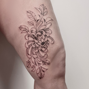 Female Black  tattoo on Leg #86709 | Tattoo Artist Daria Galina