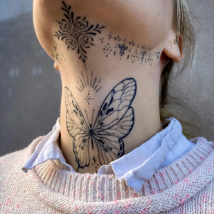Female Black Fineline tattoo on Neck #85765 | Tattoo Artist Saskia Patrice