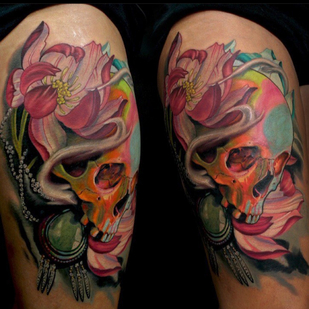 Female Color Neo-traditional tattoo on Thigh #88613 | Tattoo Artist Sean McCready