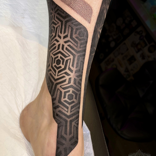 Male Black Linework tattoo on Shin #87223 | Tattoo Artist Ioann Leo ( LEO-VAN )