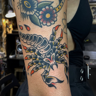 Female Color Old School tattoo on Shoulder #88713 | Tattoo Artist Nikita Radeckiy