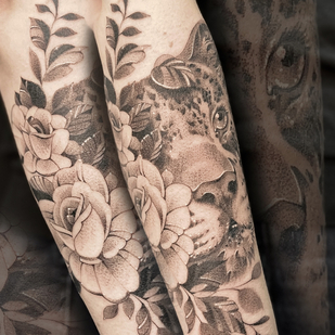 Female Black and Grey Graphic tattoo #87881 | Tattoo Artist Sergey Martynov