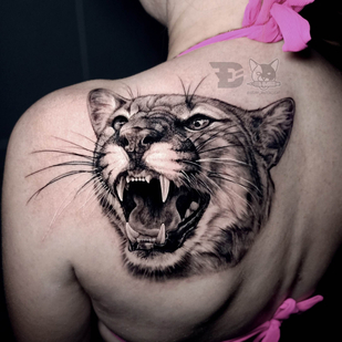 Female Black Realism tattoo on Back #91348 | Tattoo Artist Tattooed
