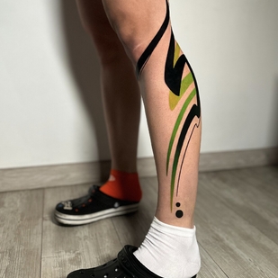 Female Color Abstract tattoo on Shin #92497 | Tattoo Artist Smirnova Ulyana