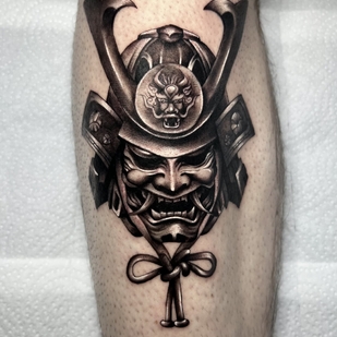 Male Black and Grey Realism tattoo on Shin #96954 | Tattoo Artist Daniel Escalante