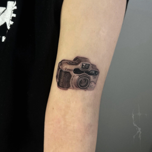 Female Black and Grey Micro realism tattoo #93136 | Tattoo Artist Evgeniy Taskaev