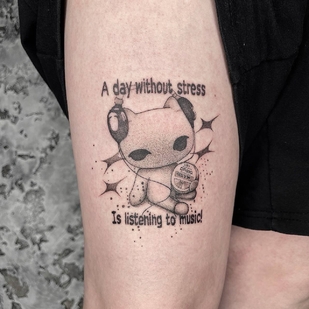 Female Black Graphic tattoo on Leg #94438 | Tattoo Artist nunichego shtyrikova