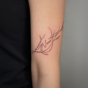 Female Black and Grey Fineline tattoo #94774 | Tattoo Artist Miki Sheir