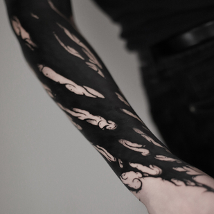 Male Black Blackwork tattoo on Forearm #97425 | Tattoo Artist Valentin Markgraf