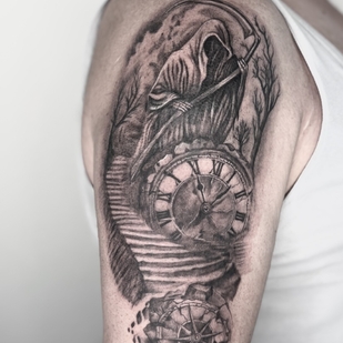 Male Black and Grey Realism tattoo #98654 | Tattoo Artist Becci | Eisvogel Tattoo