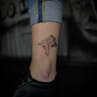 Female Black and Grey  tattoo on Leg #99317 | Tattoo Artist Elena Voya