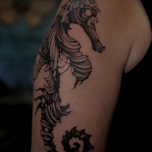 Female Black Blackwork tattoo on Shoulder #100198 | Tattoo Artist Arturs Garoza