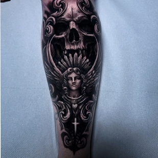Female Black and Grey Realism tattoo on Leg #103856 | Tattoo Artist Marin Yordanov - Yordanov Arts