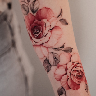 Female Color Graphic tattoo on Forearm #94030 | Tattoo Artist Juliaavoo