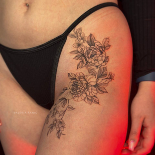 Female Black Women's tattoo on Thigh #99464 | Tattoo Artist Valeriya Ranio