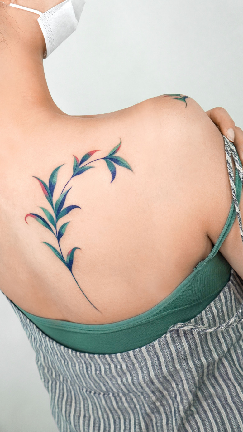 Smal Leaf tattoo by Eden