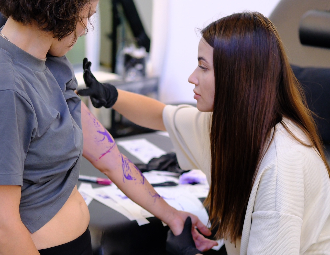 Tattoo artist Karyna Pulcho