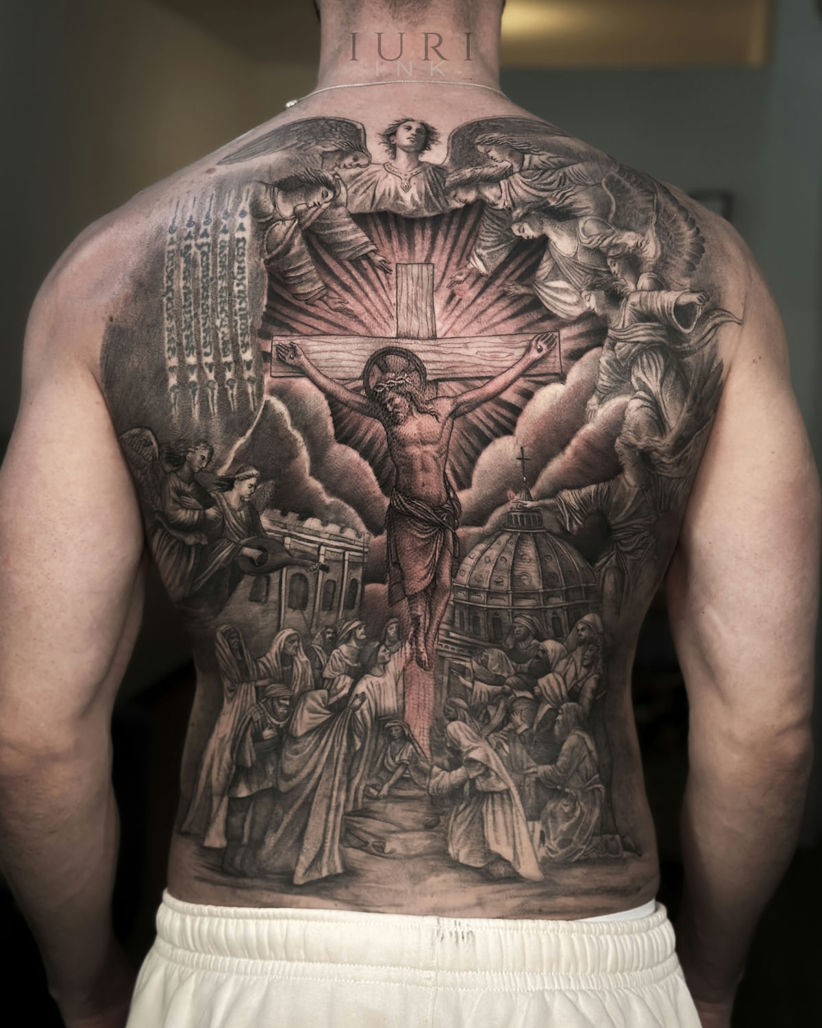 Tattoo artist Iuri Waitzberg