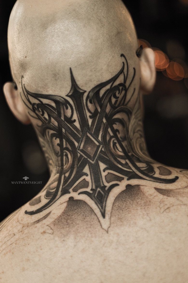 Тату мастер Макс Вторник