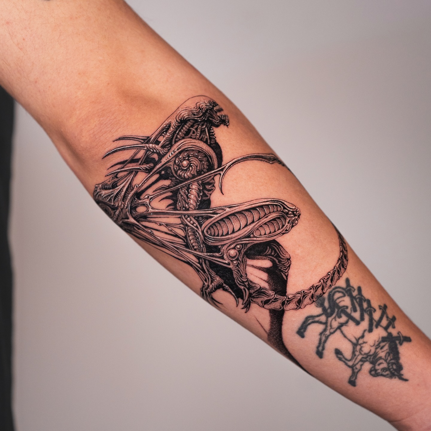 Alien Blackwork tattoo