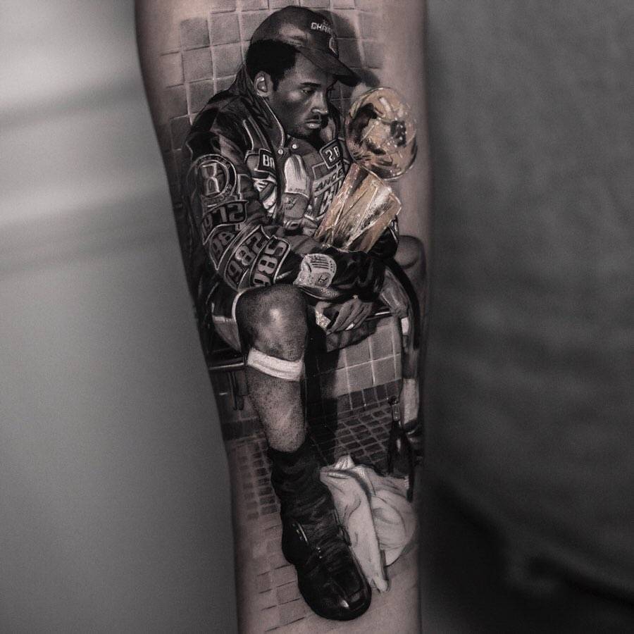 Tattoo artist Inal Bersekov, black and grey tattoo realism Kobe Bryant