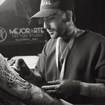 Artista del tatuaje Luis Gil