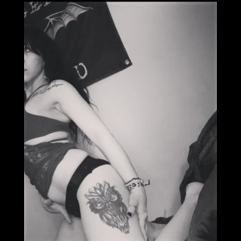 Modelo de tatuajes Nelly Klem