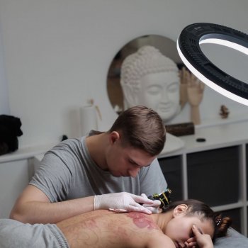 Artista del tatuaje Евгений 