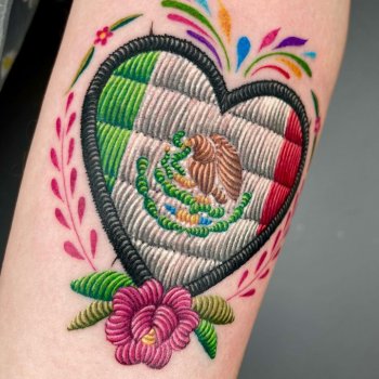 Artista del tatuaje Alicia Casale