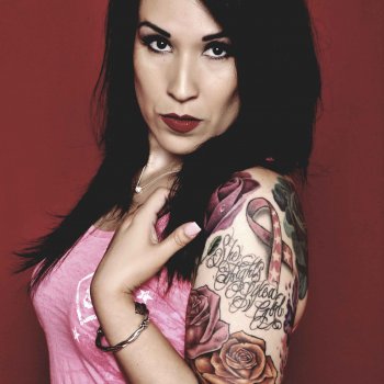 Artista del tatuaje Natalie Guzman