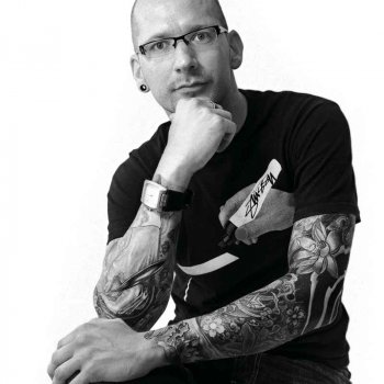 Artista del tatuaje Mario Hartmann