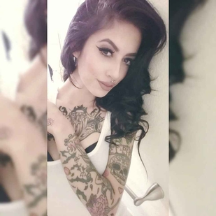 🔥 Fotos sensuales, portafolio de modelo  #6536 Modelo de tatuajes Karla Blackburn