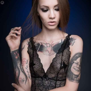 🔥 Fotos sensuales, portafolio de modelo  #6095 Modelo de tatuajes Jackie Janzer