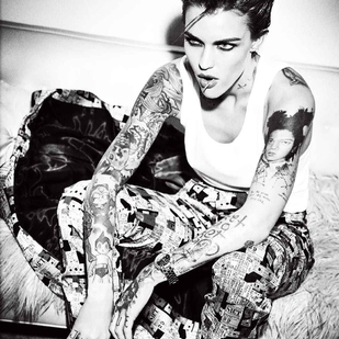 🔥 Fotos sensuales, portafolio de modelo  #15971 Modelo de tatuajes Ruby Rose