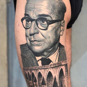 Artista del tatuaje Mirko Vlahovic