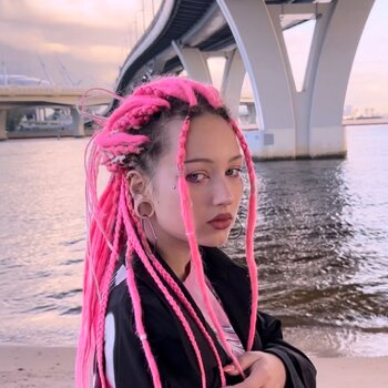 Artista del tatuaje Ira Selivanova