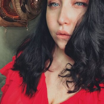 Artista del tatuaje Dariya Golyavina