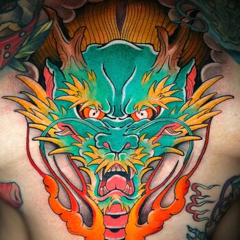 Artista del tatuaje Max Rodriguez