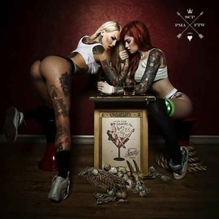 🔥 Fotos sensuales, portafolio de modelo  #9874 Modelo de tatuajes Lauren Brock