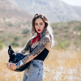 🔥 Fotos sensuales, portafolio de modelo  #8783 Modelo de tatuajes Alysha Nett