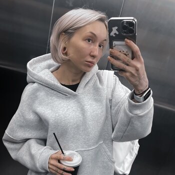 Artista del tatuaje Vita Sokolova