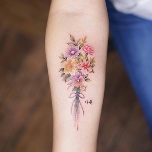 Femenino Color Botánico tatuaje en Antebrazo #29765 | Tattoo Artist Silo