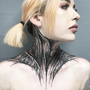 Femenino Negro  tatuaje en Cuello #29953 | Tattoo Artist Stanislav Gromov